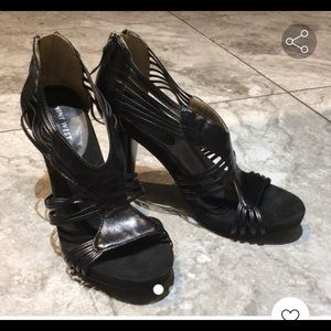 New! Nine West Sophia Black Heel Size 6